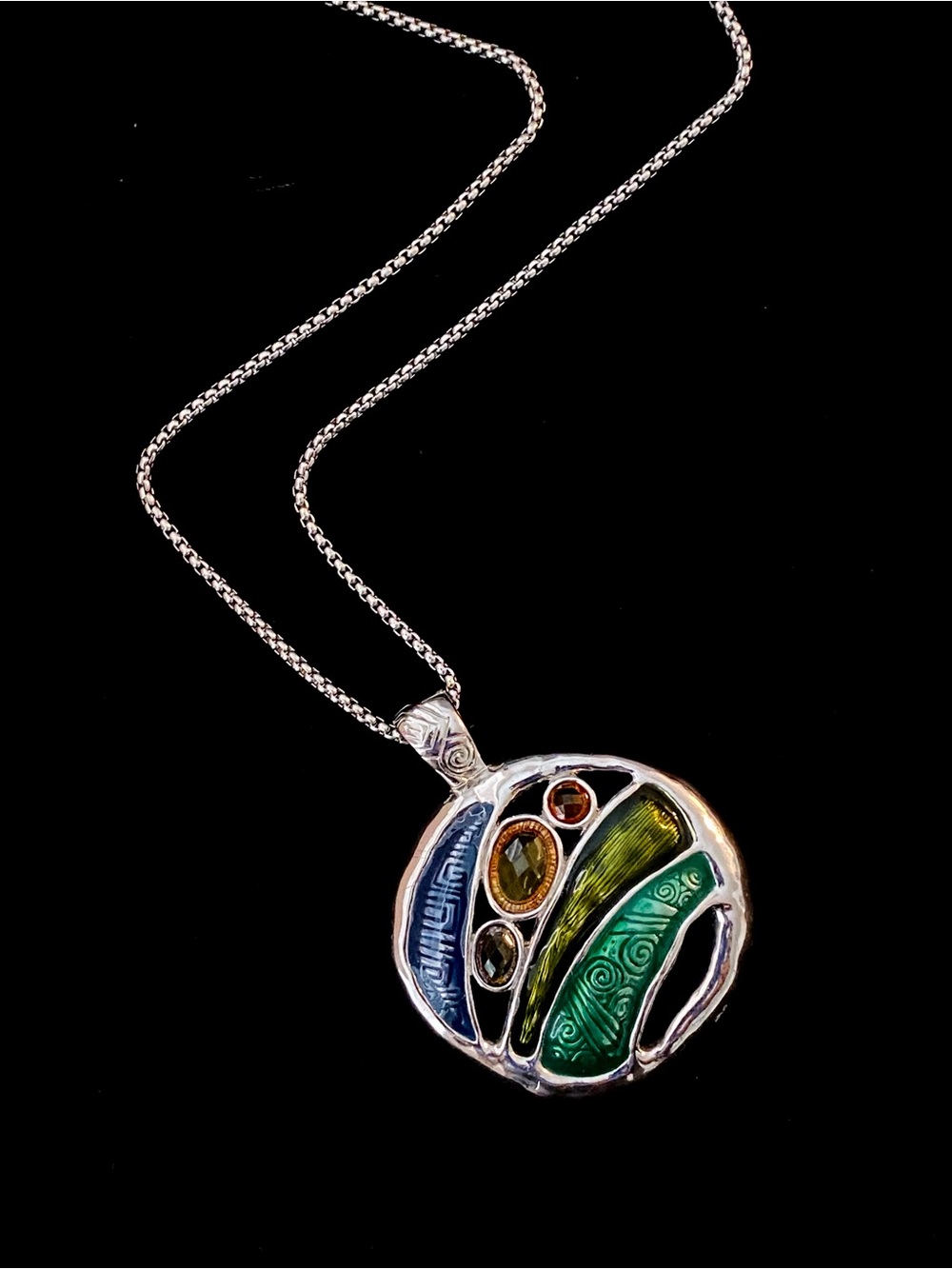 Silver-Tone Abstract Enamel and Mixed Gemstone Round Pendant Necklace